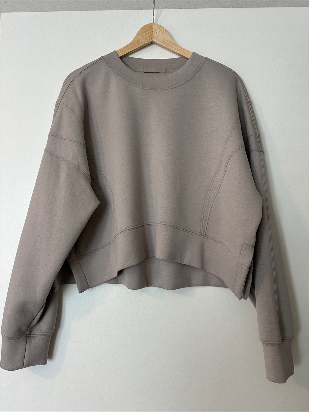 Abercrombie YPB Taupe Cropped Crewneck neoknit Sweatshirt
